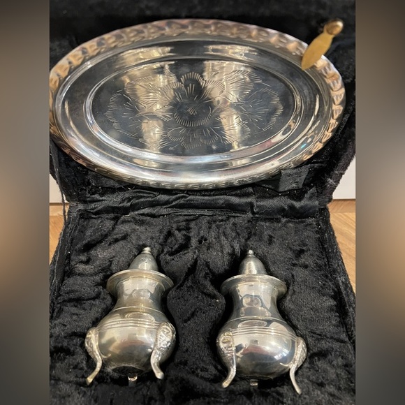 International Silver Co Salt Pepper Set With Tray Handmade Silver Plated India - Picture 2 of 10
